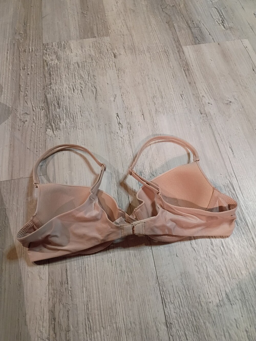 Victoria Secret - Picture 3 of 4